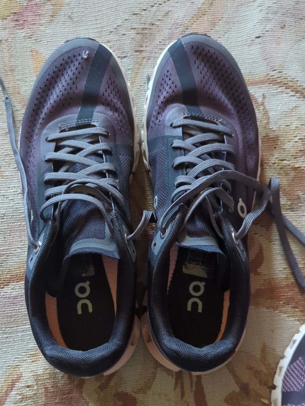 On Running Running Women’s Purple and Gray Performance Sneakers